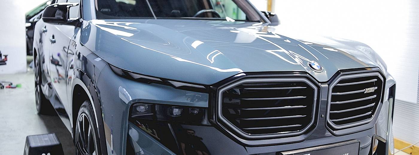 Promo video aplikace ochranné PPF folie na BMW XM pro firmu CarDetailer